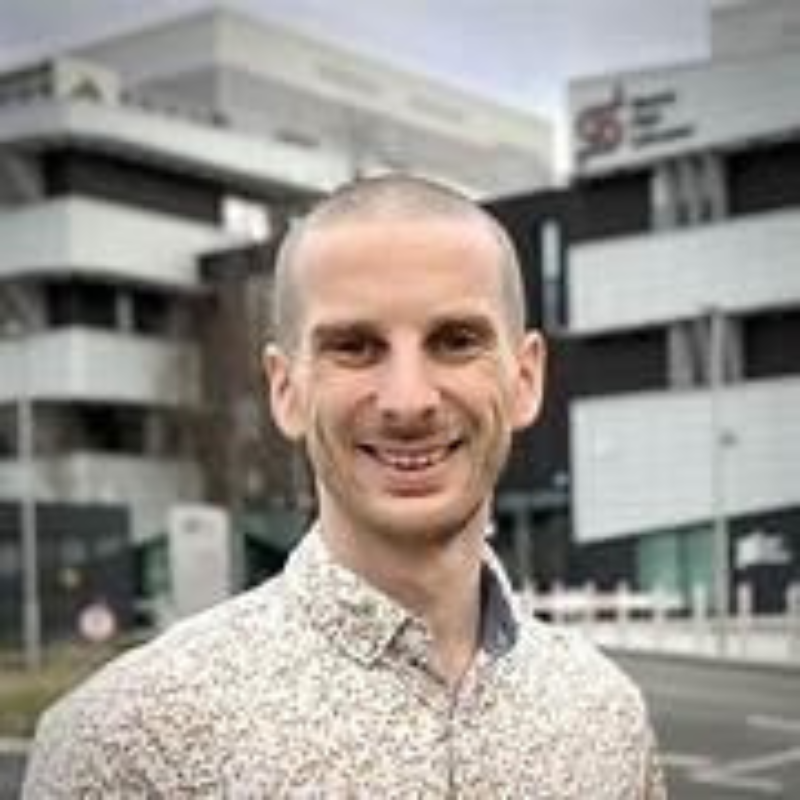 Dr. Sam Richards